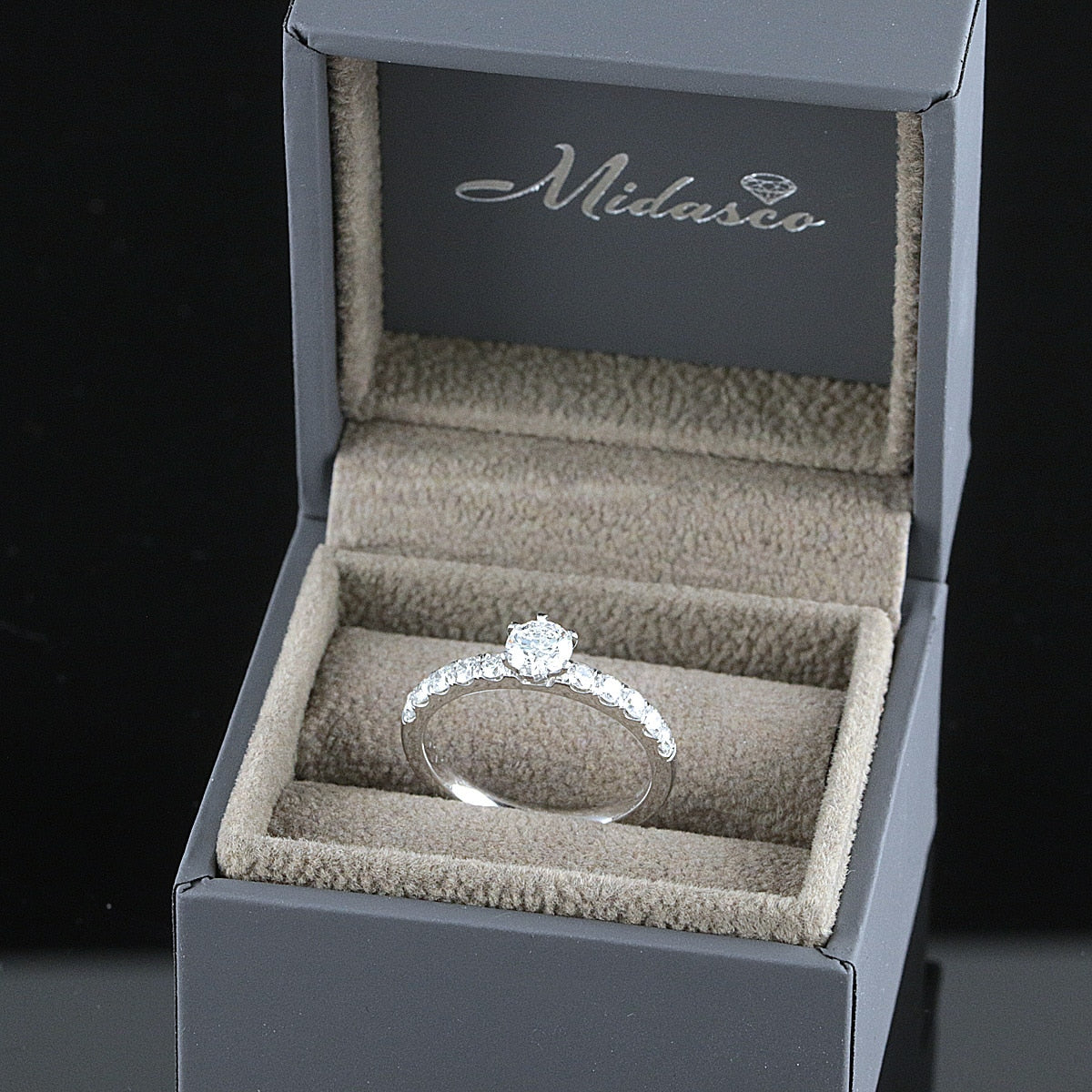 Kultajousi timanttisormus 0,80ct (SKU 1130)