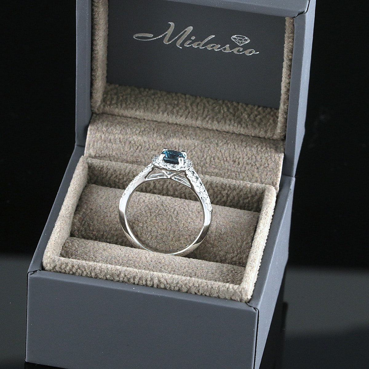 Timantti/topaasisormus 1,31 ct (SKU 1137)