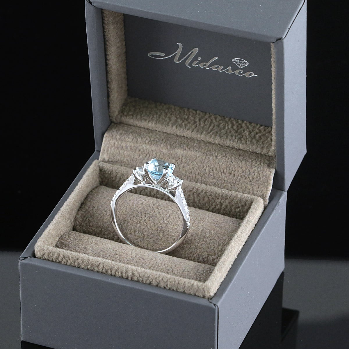 Timantti/topaasisormus 1,91 ct (SKU 1141)