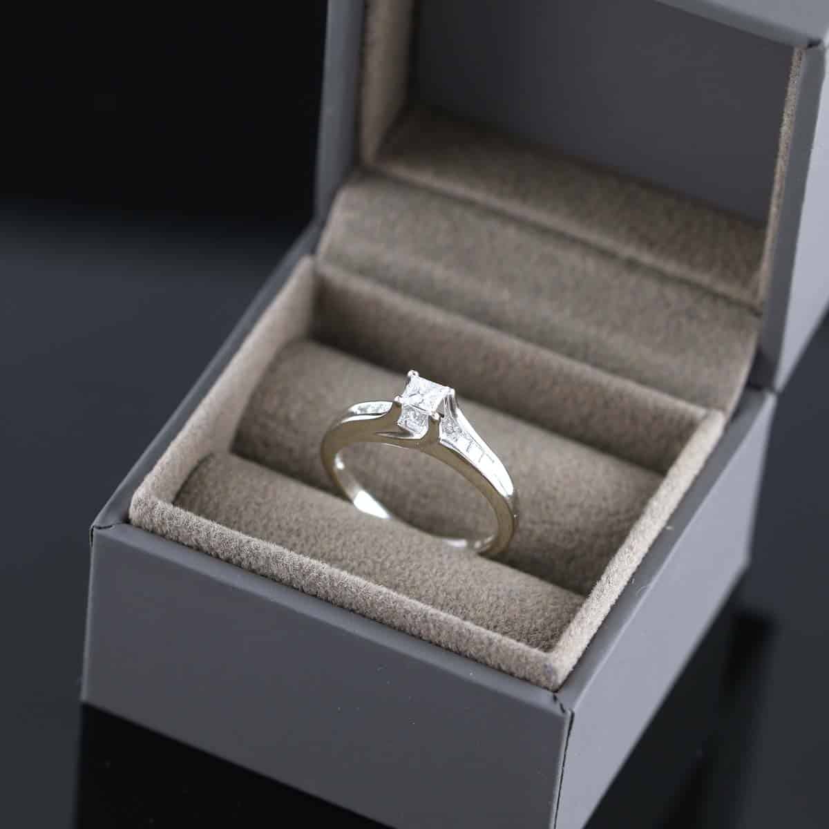 Timanttisormus 0,52 ct (SKU 899)