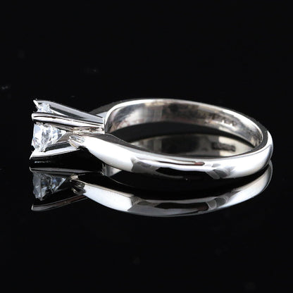 Timanttisormus 0,60 ct (SKU 986)