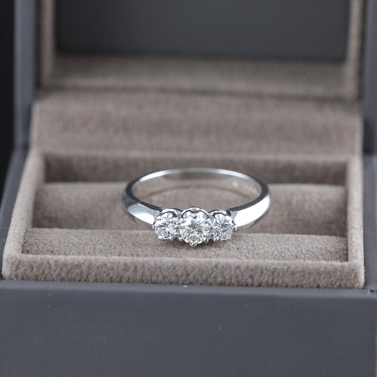 Timanttisormus 0,37 ct (SKU 1008)