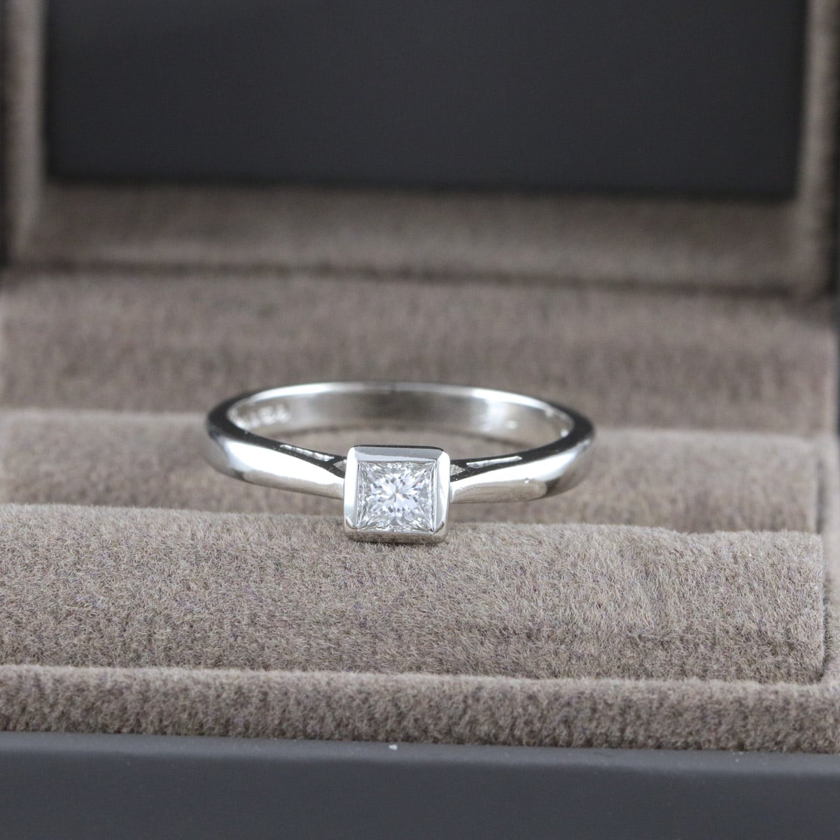 Timanttisormus 0,28 ct (SKU 1003)