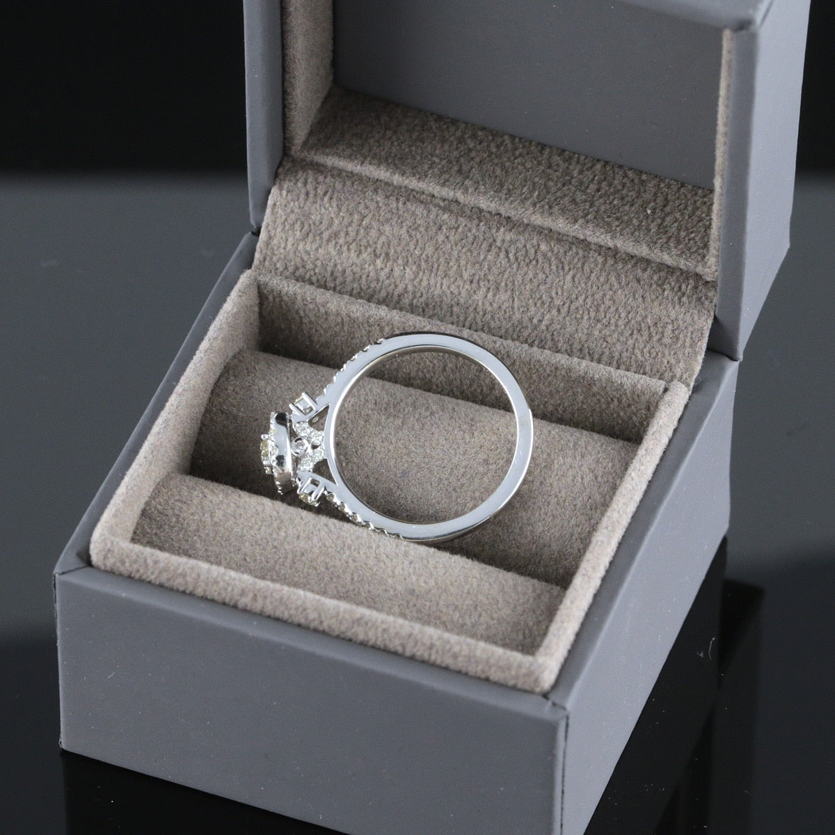 Timanttisormus 0,62 ct (SKU 1016)