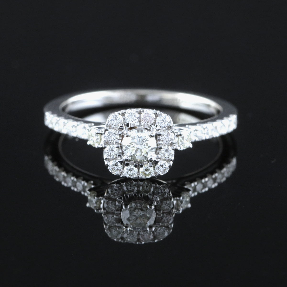 Timanttisormus 0,62 ct (SKU 1016)