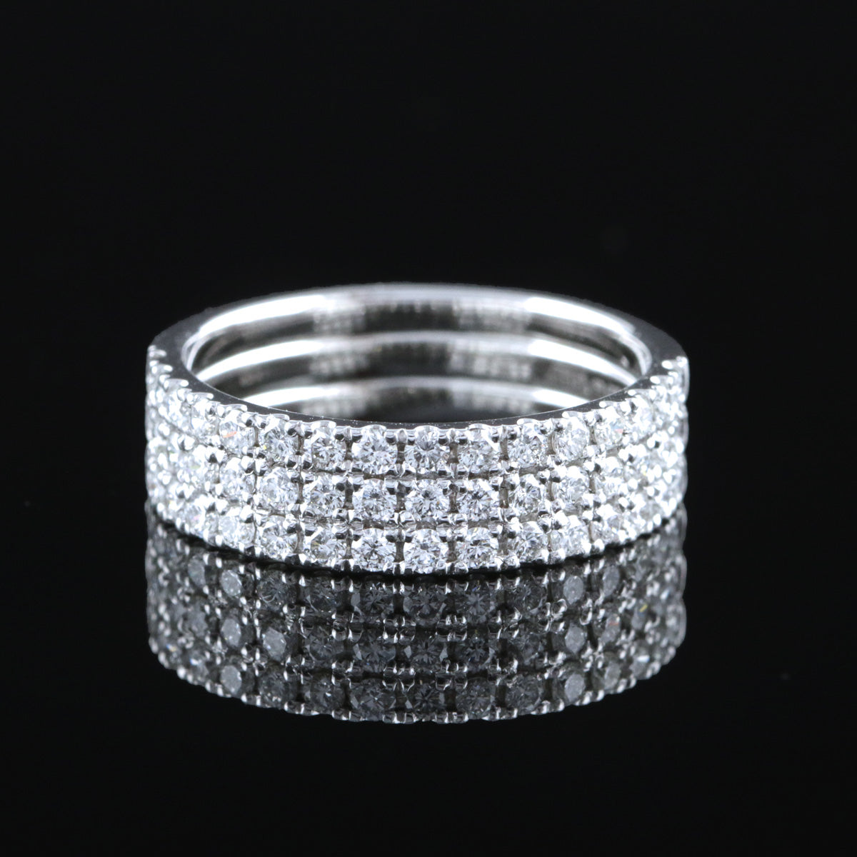 Timanttisormus 0,72 ct (SKU 1018)