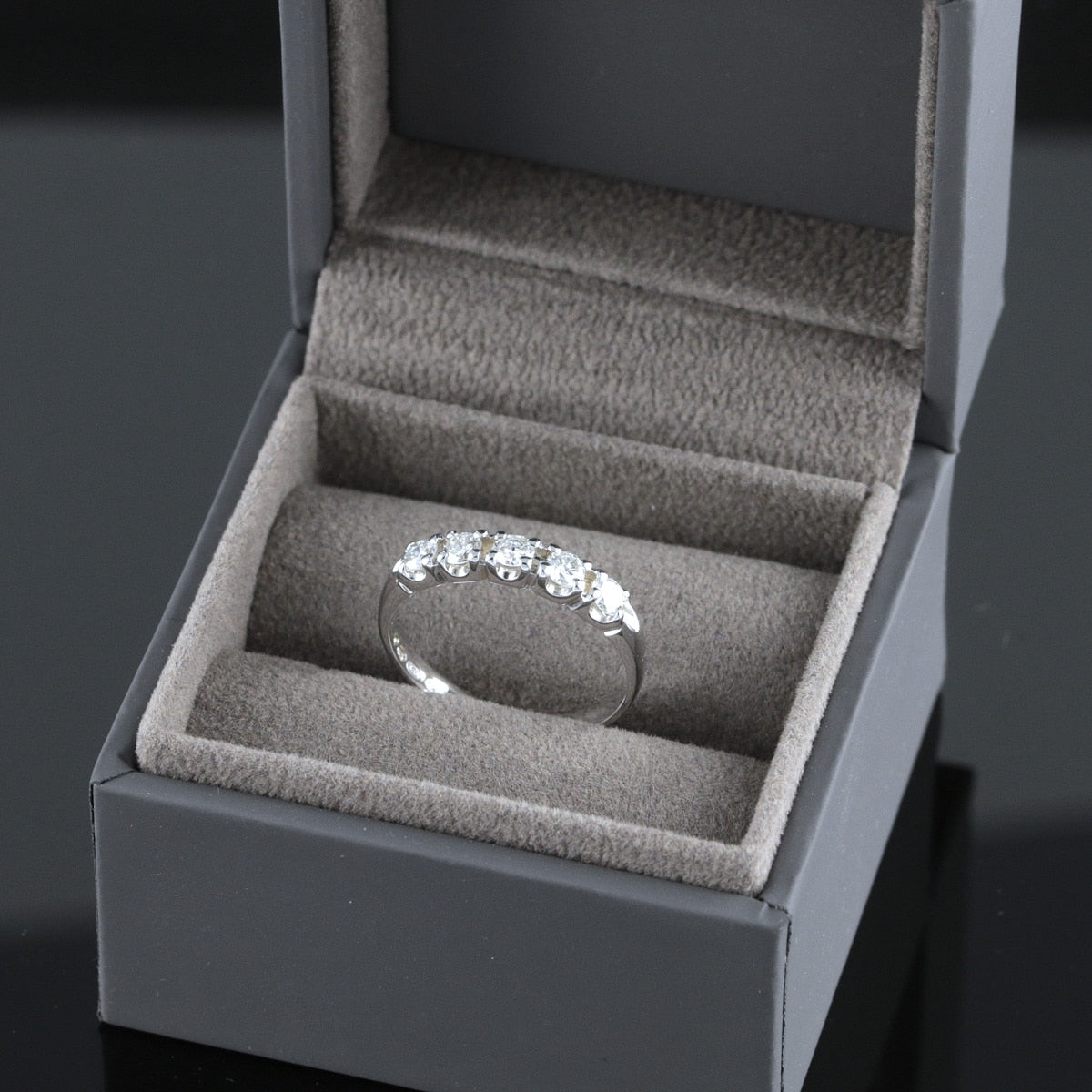 Timanttisormus 0,45 ct (SKU 1019)