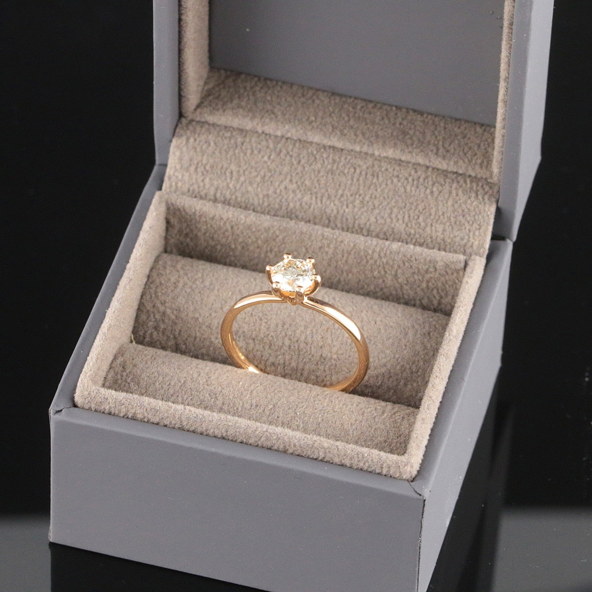 Timanttisormus 0,72 ct (SKU 997)