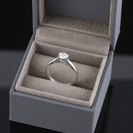 Timanttisormus 0,42 ct (SKU 773)