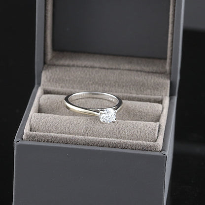 Timanttisormus 0,42 ct (SKU 773)