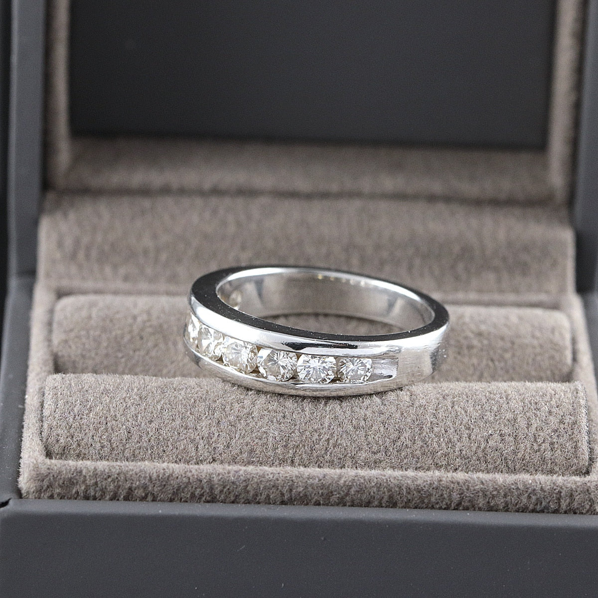 Timanttisormus 1,00 ct (SKU 980)