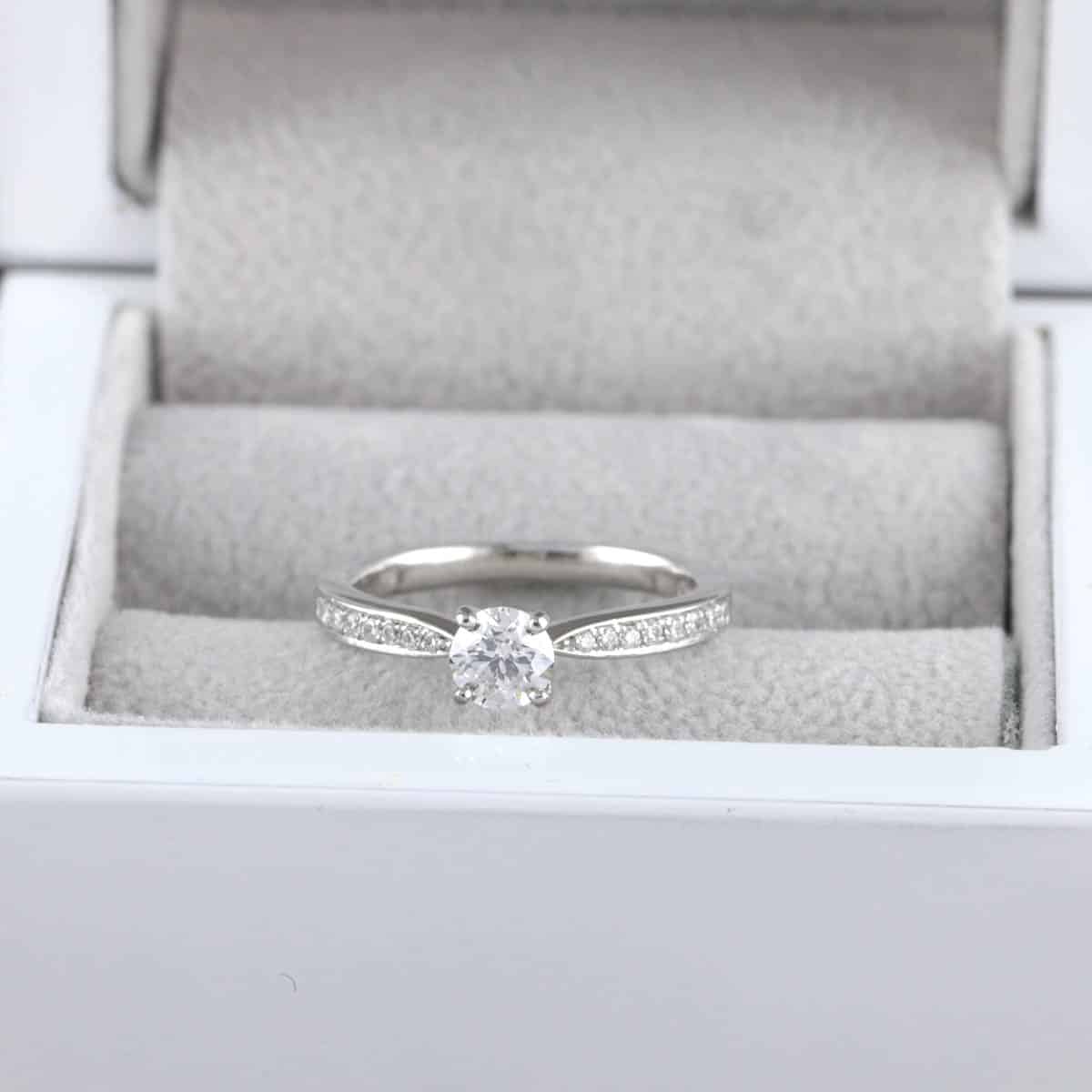 Timanttisormus 0,60 ct  (SKU 608)