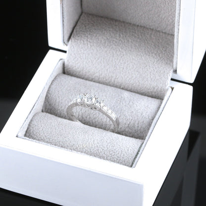 Timanttisormus 0,72 ct (SKU 1062)