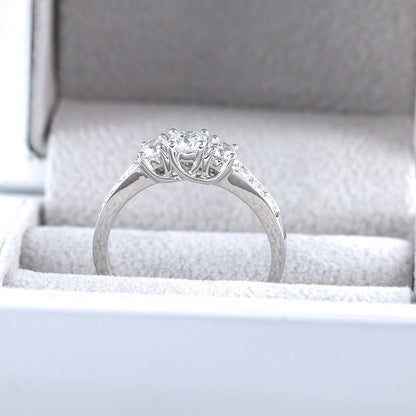 Timanttisormus 0,72 ct (SKU 1062)