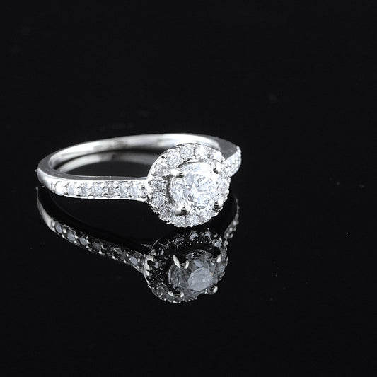 Timanttisormus 0,65 ct (SKU 1100)