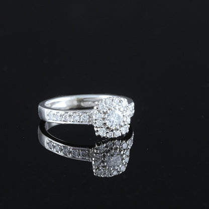 Kultasepät andreasen "Lumivuokko" timanttisormus 0,60ct (SKU 1131)