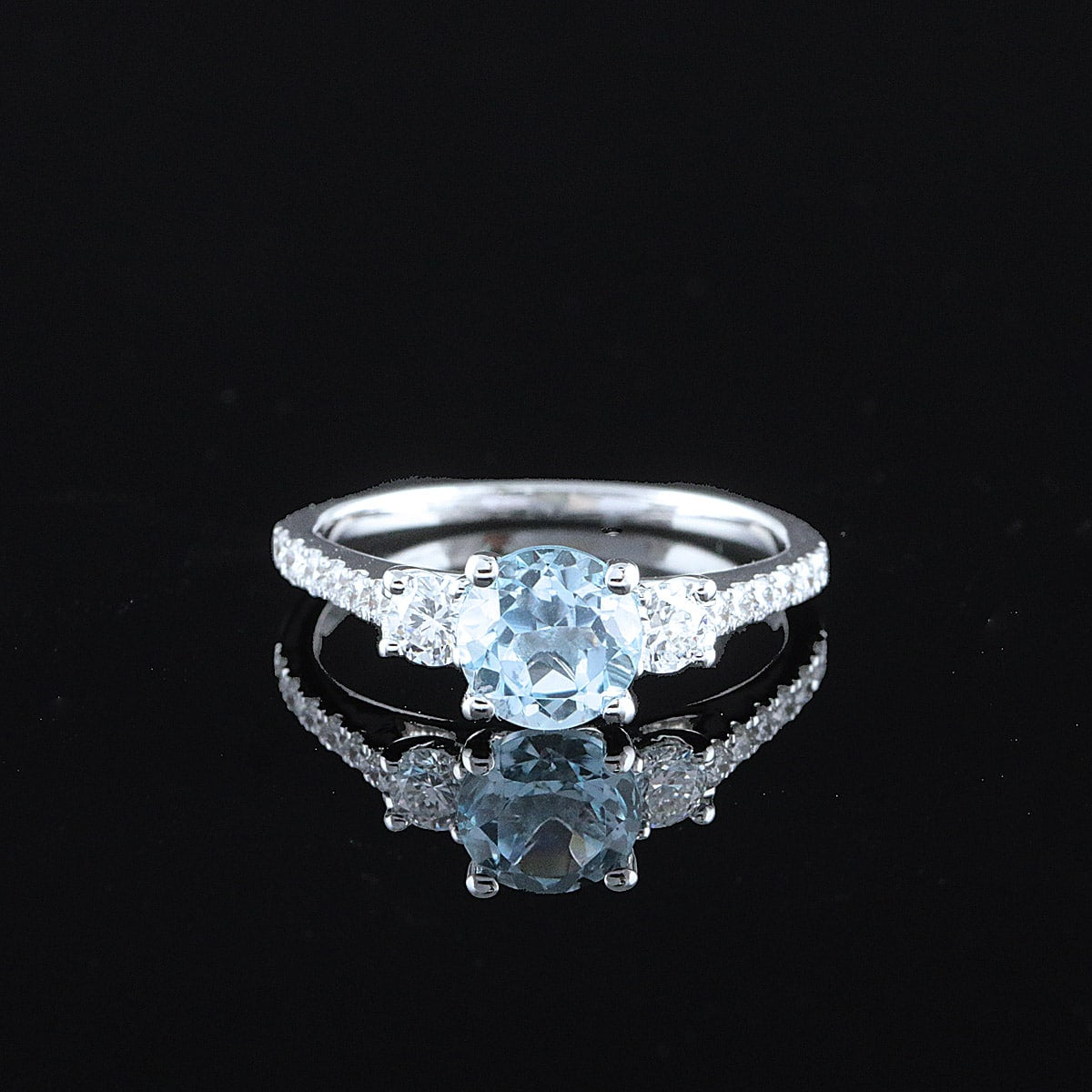 Timantti/topaasisormus 1,91 ct (SKU 1141)