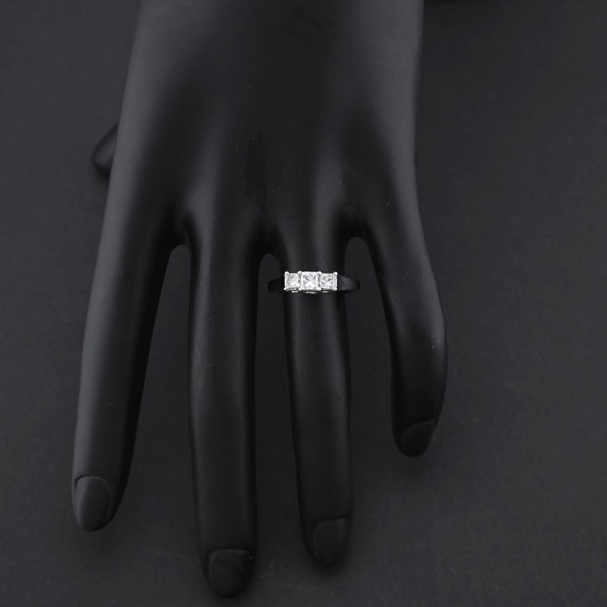 Timanttisormus 0,65 ct (SKU 453)