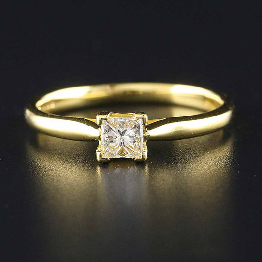 Timanttisormus 0,37 ct (SKU 736)