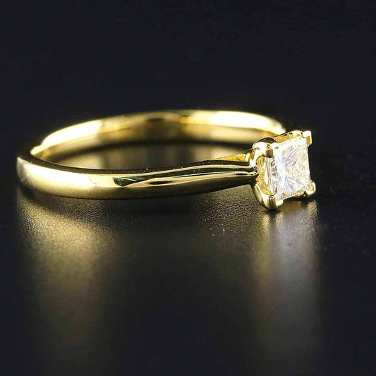 Timanttisormus 0,37 ct (SKU 736)