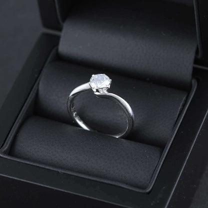 Timanttisormus 0,759 ct (SKU 735)
