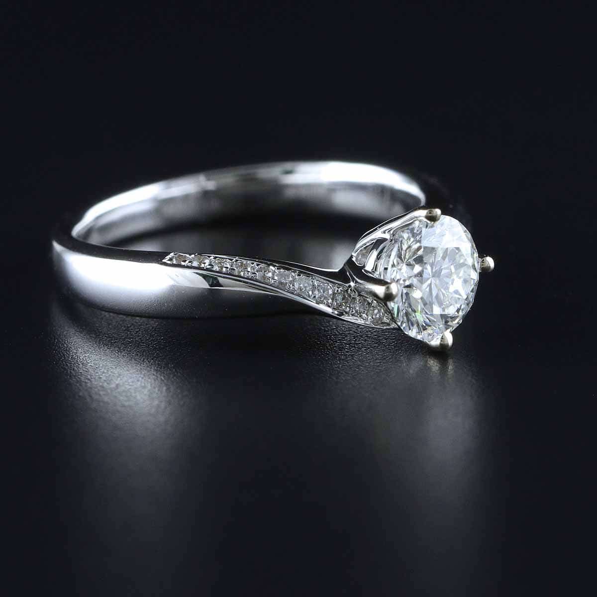 Timanttisormus 0,77 ct (SKU 750)