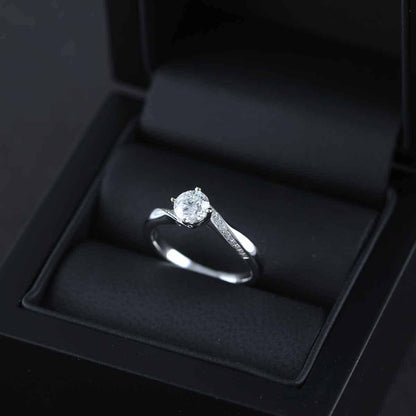 Timanttisormus 0,77 ct (SKU 750)