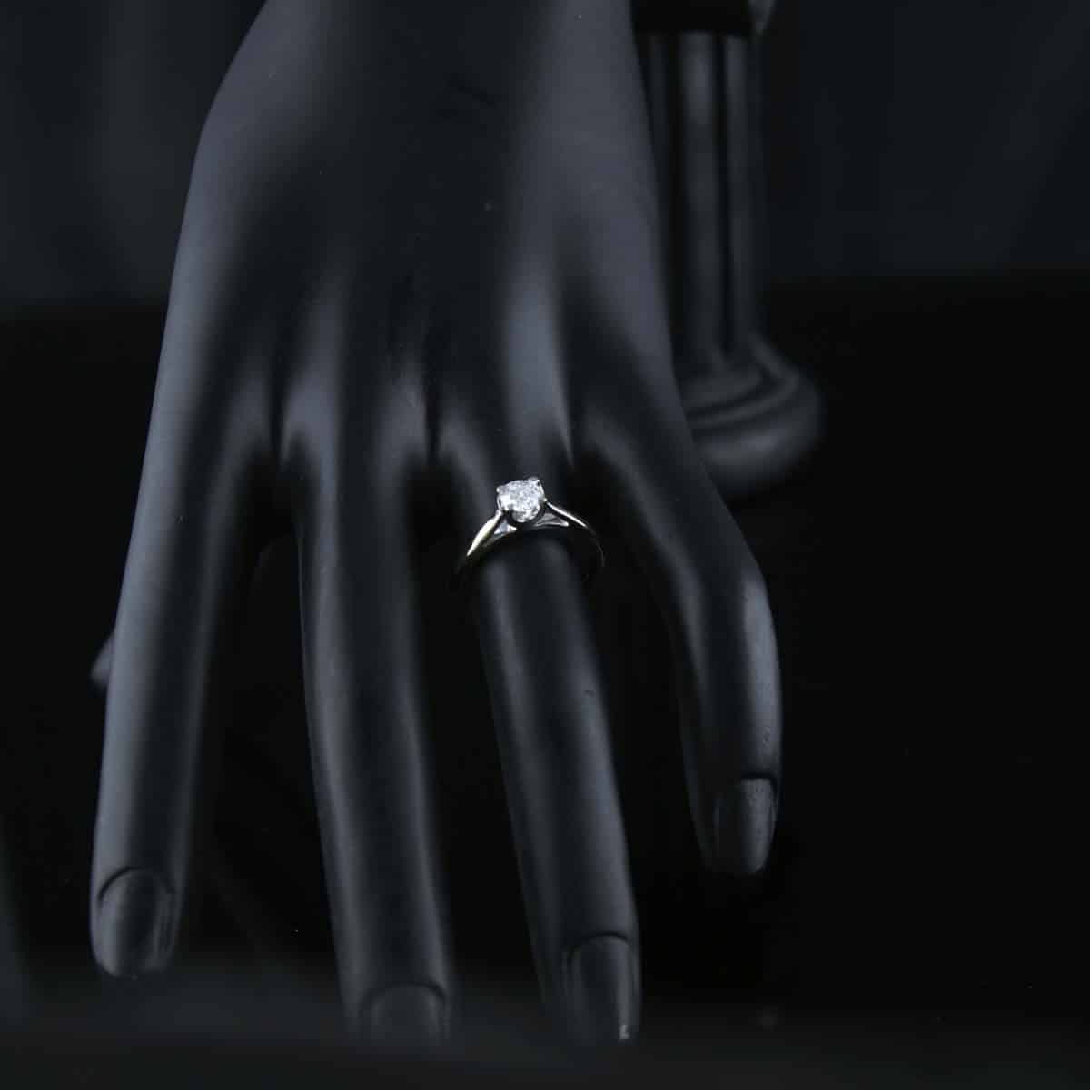 Timanttisormus 0,42 ct (SKU 773)
