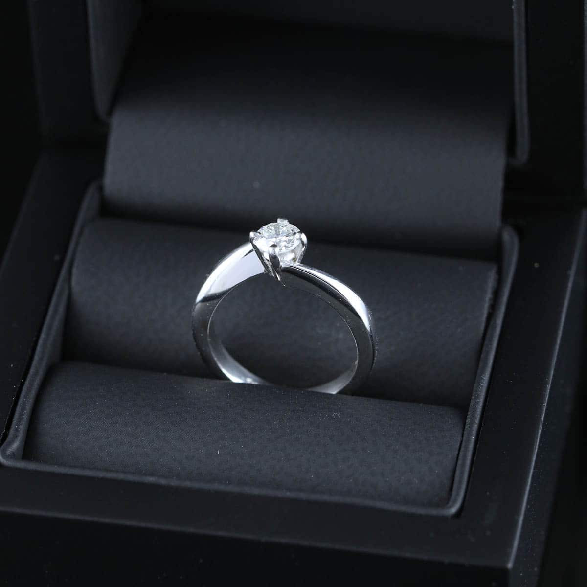 Timanttisormus 0,37 ct (SKU 790)