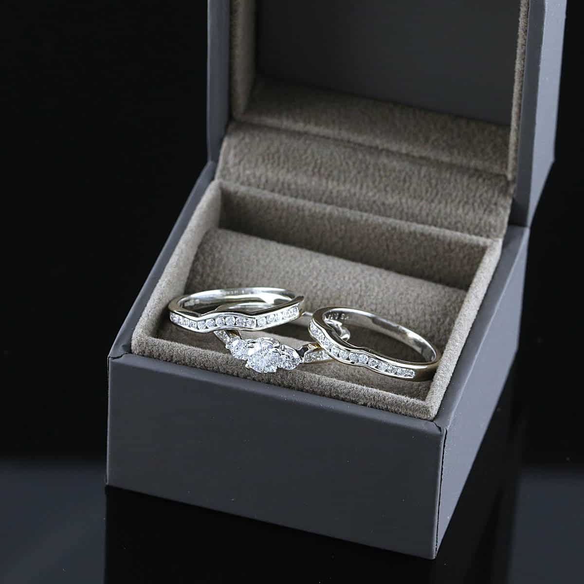Timanttisormus trio 1,00 ct (SKU 869)