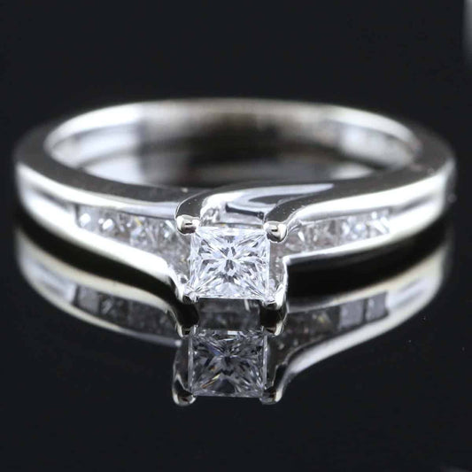 Timanttisormus 0,52 ct (SKU 899)