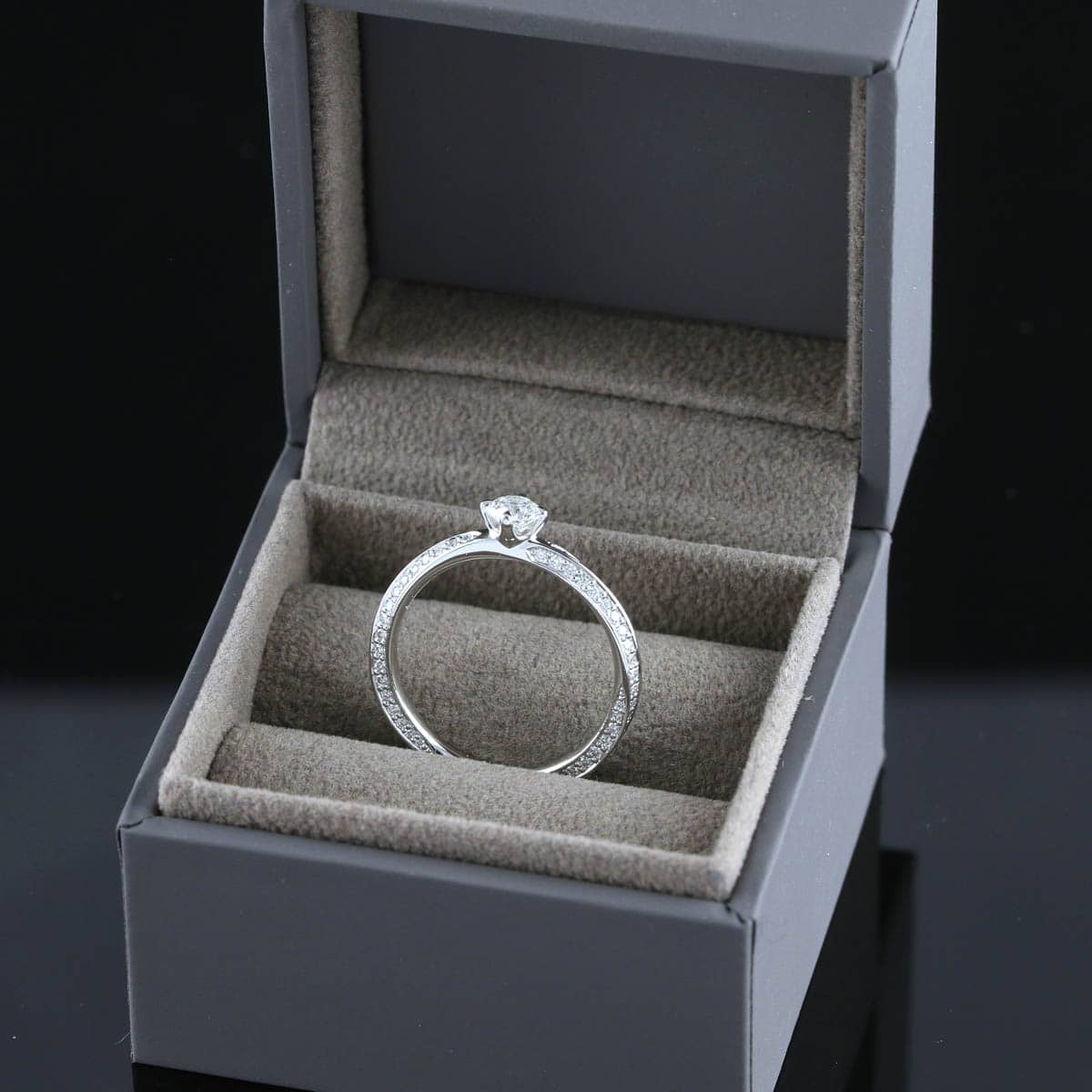 Timanttisormus 0,82 ct (SKU 921)