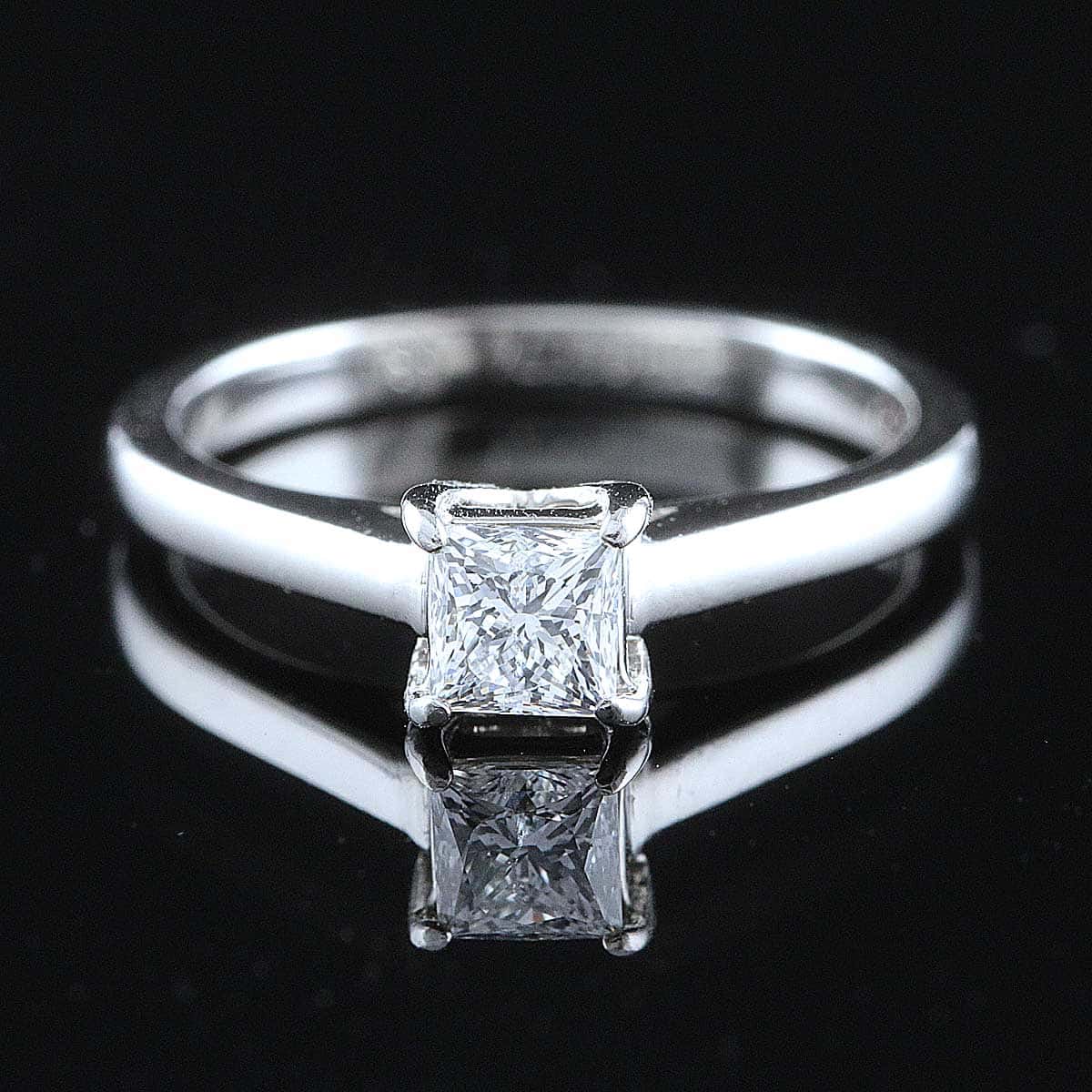 Timanttisormus 0,56 ct (SKU 967)