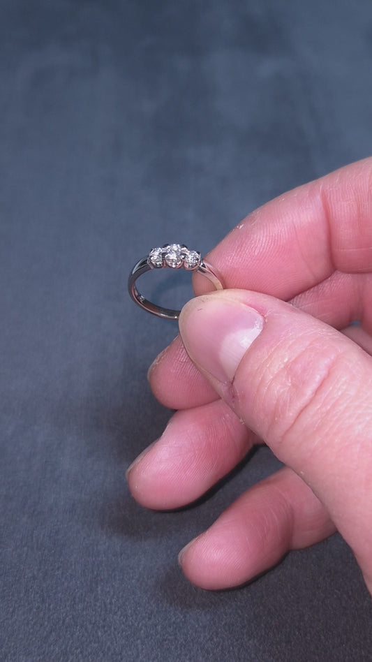 Silvan "Charlotte" timanttisormus 0,34ct (SKU 1160)