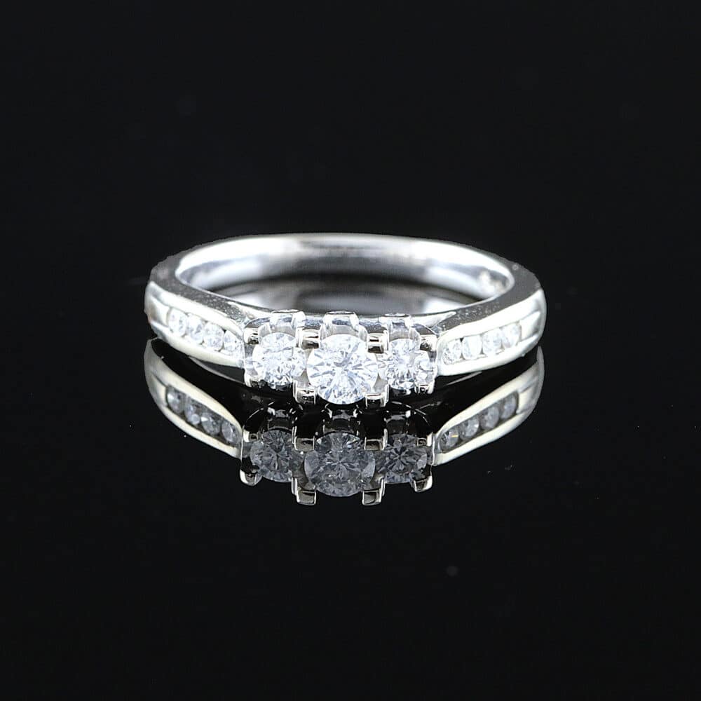 Timanttisormus 0,50 ct (SKU 1090)
